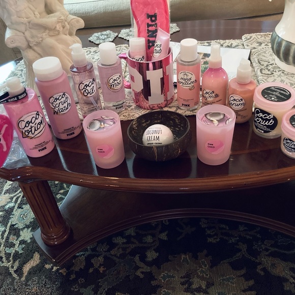 *****SOLD******VS PINK Ultimate Coco Bath & Body Bundle NWT - Picture 3 of 5